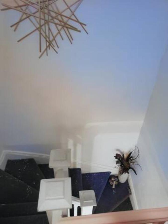 Booking-Eddy- Single Room With Self Check-In Hull 외부 사진